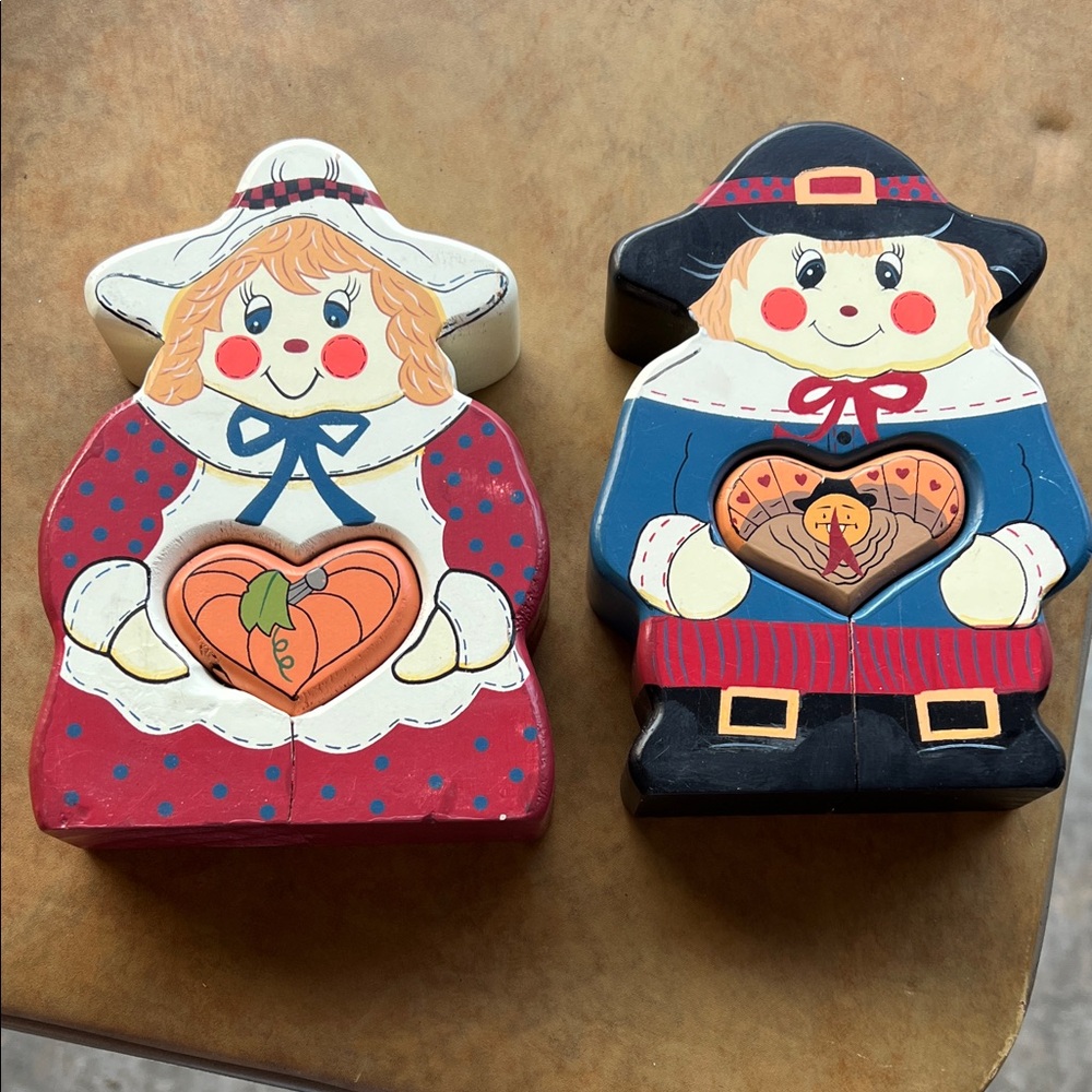 Vintage Wooden Pilgrim Figurines